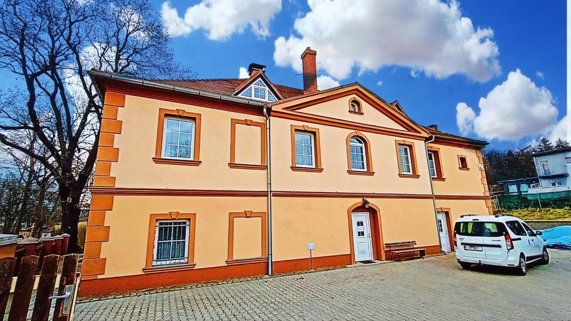 Apartments Gato Karlovy Vary Dalovice Exterior photo